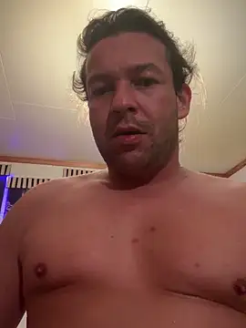 miguel910921 online show from 11/10/25, 11:04