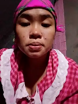 Snapshot of Mabel-122 chatting on 11/06/25, 01:23 Mabel-122 online show from 11/06/25, 01:23