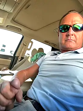 Snapshot of Golferkid1124 chatting on 11/12/25, 03:34 Golferkid1124 online show from 11/12/25, 03:34