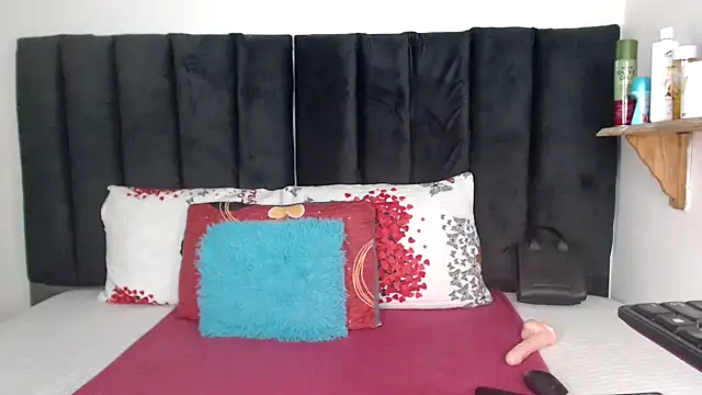 Miss-Berries online show from 02/13/26, 01:12