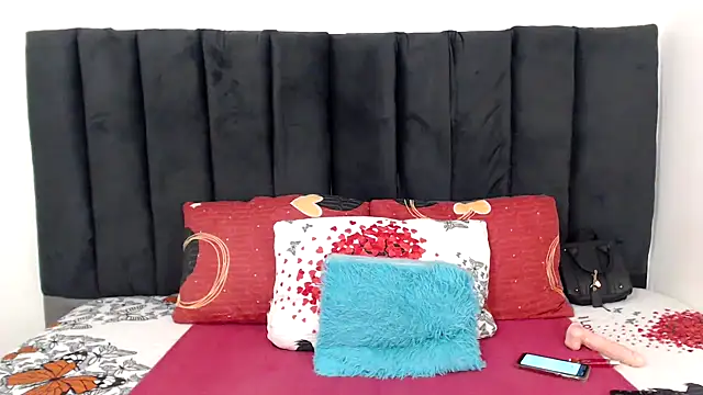 Miss-Berries online show from 03/09/26, 05:00