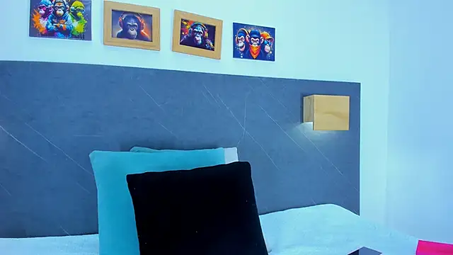 Andhrea Vale online show from 03/05/26, 12:12