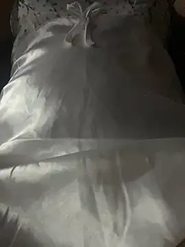  vaiolet owo online show from 11/23/25, 05:07