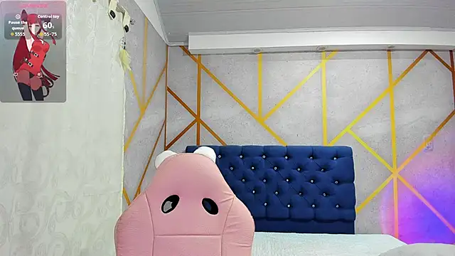  vaiolet owo online show from 02/15/26, 07:05