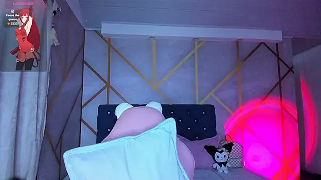  vaiolet owo online show from 02/26/26, 05:50