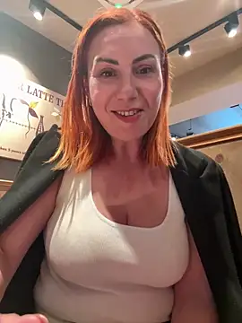 Snapshot of pervimilf chatting on 05/14/26, 09:27 pervimilf online show from 05/14/26, 09:27