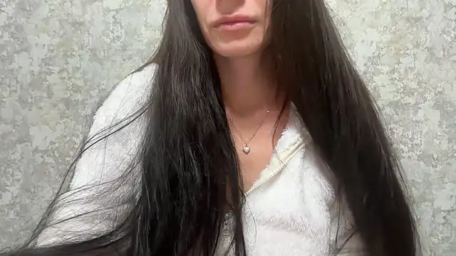 Angelinaa19 online show from 04/15/26, 07:58