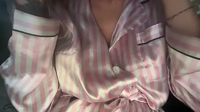 Angelinaa19 online show from 05/14/26, 04:47