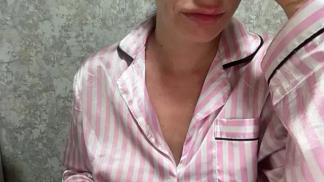 Angelinaa19 online show from 05/27/26, 08:17