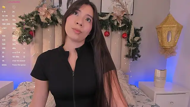 Snapshot of EmilyMiller_22 chatting on 12/16/25, 10:53 EmilyMiller 22 online show from 12/16/25, 10:53