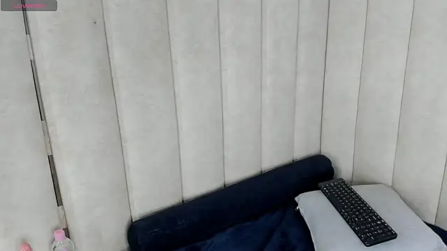 Snapshot of TifanyGrey chatting on 11/06/25, 09:15 TifanyGrey online show from 11/06/25, 09:15