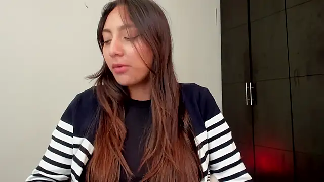 LilyGarcia online show from 05/31/26, 06:42