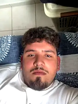 Snapshot of Bbbtro chatting on 11/06/25, 05:03 Bbbtro online show from 11/06/25, 05:03