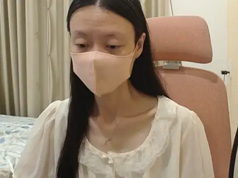 Lil-Cherries online show from 04/01/26, 02:36