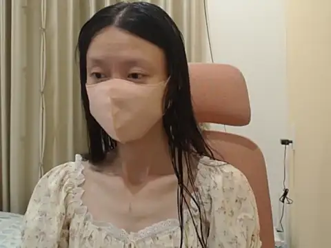 Lil-Cherries online show from 04/16/26, 03:35