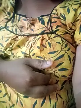 Snapshot of Rathi_telugu_couple chatting on 12/14/25, 07:47 Rathi telugu couple online show from 12/14/25, 07:47