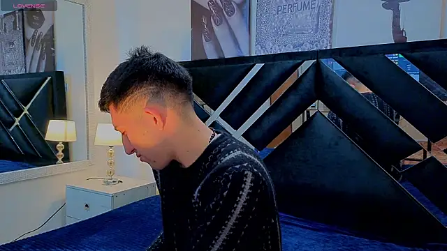 Un Sluttyy online show from 04/14/26, 11:16