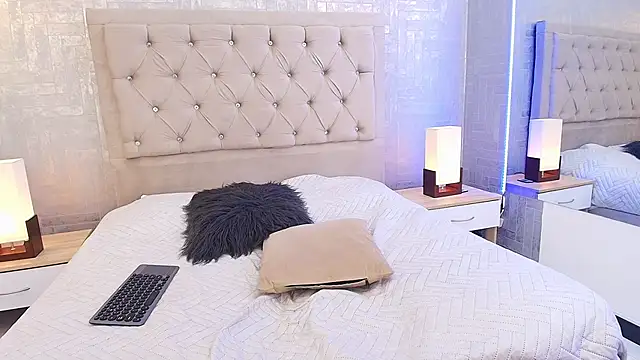 EmylyTaylor FG online show from 11/12/25, 07:35