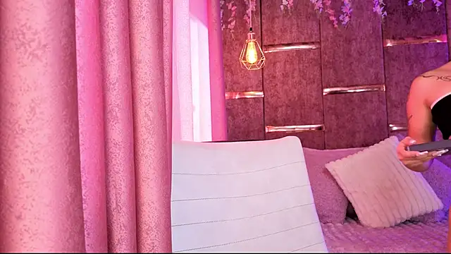 AuroraLanee  online show from 11/19/25, 07:25