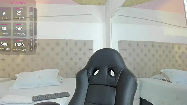 ZarinaWynne online show from 12/01/25, 08:47