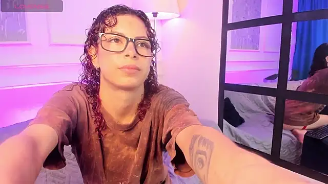 AliceMadnes online show from 04/01/26, 08:28