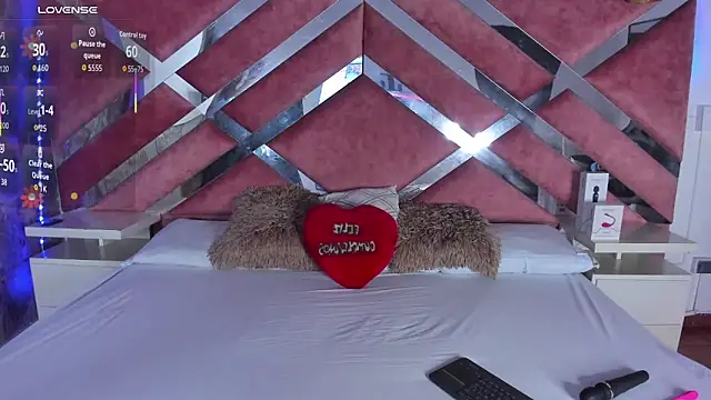 Lily Queen30 online show from 11/20/25, 08:30