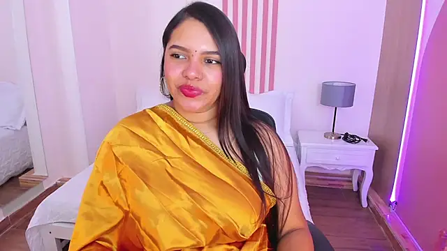 Snapshot of _Krishaa chatting on 11/12/25, 02:17 Krishaa online show from 11/12/25, 02:17