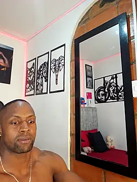 Snapshot of MIKE_KILIANjs chatting on 02/07/26, 02:43 MIKE KILIANjs online show from 02/07/26, 02:43