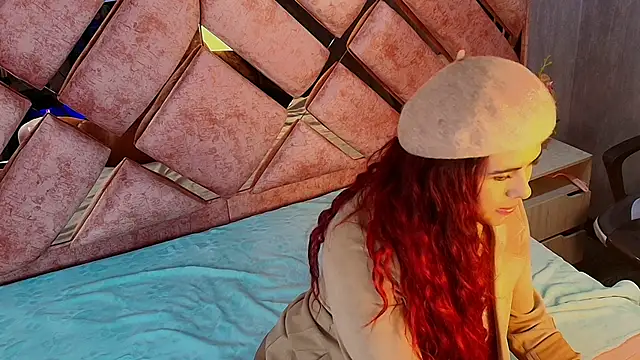 Snapshot of aprilrussell_ chatting on 11/10/25, 01:10 aprilrussell online show from 11/10/25, 01:10