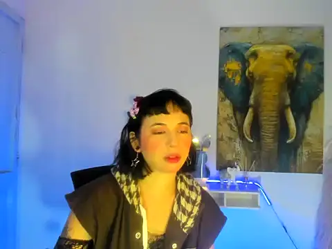 Snapshot of Hollysquirtx chatting on 11/07/25, 01:11 Hollysquirtx online show from 11/07/25, 01:11