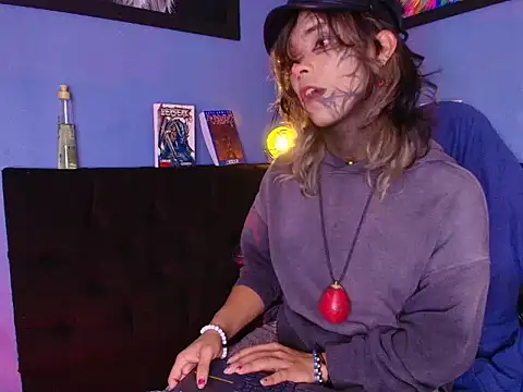 luxiel  online show from 01/16/26, 09:19