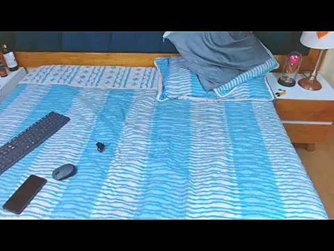 morrigan luxus2 online show from 12/13/25, 11:43