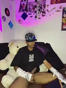 Snapshot of Kaizen-Black chatting on 11/11/25, 04:56 Kaizen-Black online show from 11/11/25, 04:56