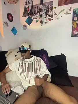 Snapshot of Kaizen-Black chatting on 11/11/25, 08:09 Kaizen-Black online show from 11/11/25, 08:09