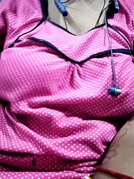 Snapshot of Mastani_bhabhi chatting on 06/17/26, 06:20 Mastani bhabhi online show from 06/17/26, 06:20