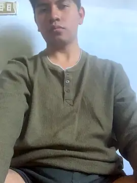 Snapshot of ContraryMomos chatting on 11/16/25, 04:23 ContraryMomos online show from 11/16/25, 04:23