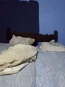 CUTE V LOVE online show from 12/03/25, 09:51