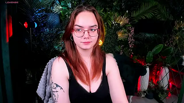 Lily  Evans online show from 11/25/25, 04:12