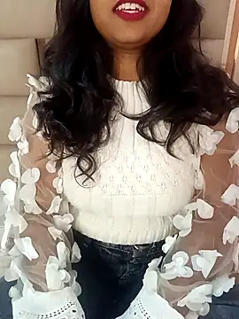 Sexy Divya   online show from 11/23/25, 06:13