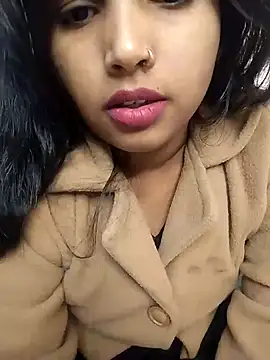 Sexy Divya   online show from 12/04/25, 05:39