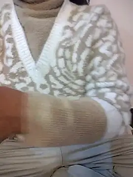 Sexy Divya   online show from 12/23/25, 05:49