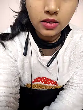 Sexy Divya   online show from 01/13/26, 05:24