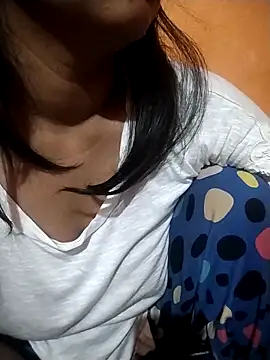 Sexy Divya   online show from 04/10/26, 11:31