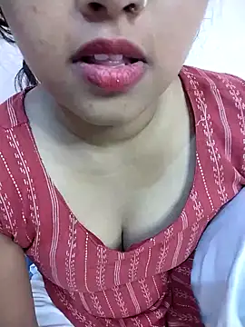 Sexy Divya   online show from 05/25/26, 05:13
