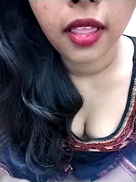 Sexy Divya   online show from 05/27/26, 04:42
