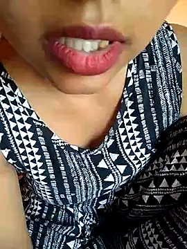 Snapshot of Sexy_Divya__ chatting on 06/11/26, 05:27 Sexy Divya online show from 06/11/26, 05:27