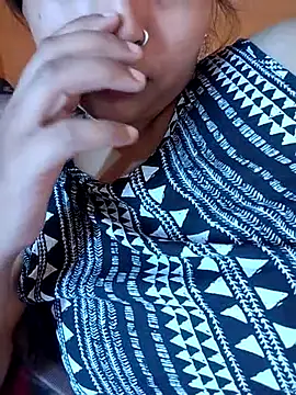 Snapshot of Sexy_Divya__ chatting on 06/22/26, 03:25 Sexy Divya online show from 06/22/26, 03:25