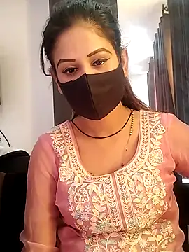 Snapshot of black_and_white_choco chatting on 01/11/26, 08:19 black and white choco online show from 01/11/26, 08:19