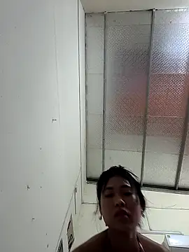 Lynly k2 online show from 02/28/26, 12:33