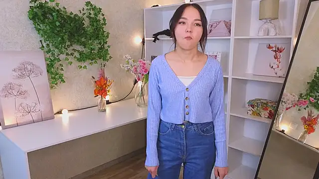 Snapshot of HangRusconi chatting on 11/11/25, 12:38 HangRusconi online show from 11/11/25, 12:38